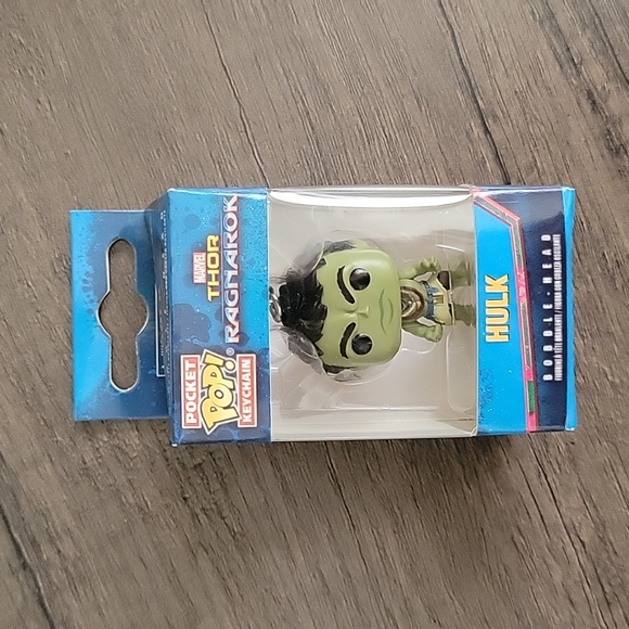 NEW Funko Pocket Pop Hulk Bobblehead Marvel Keychain - Picture 3 of 9